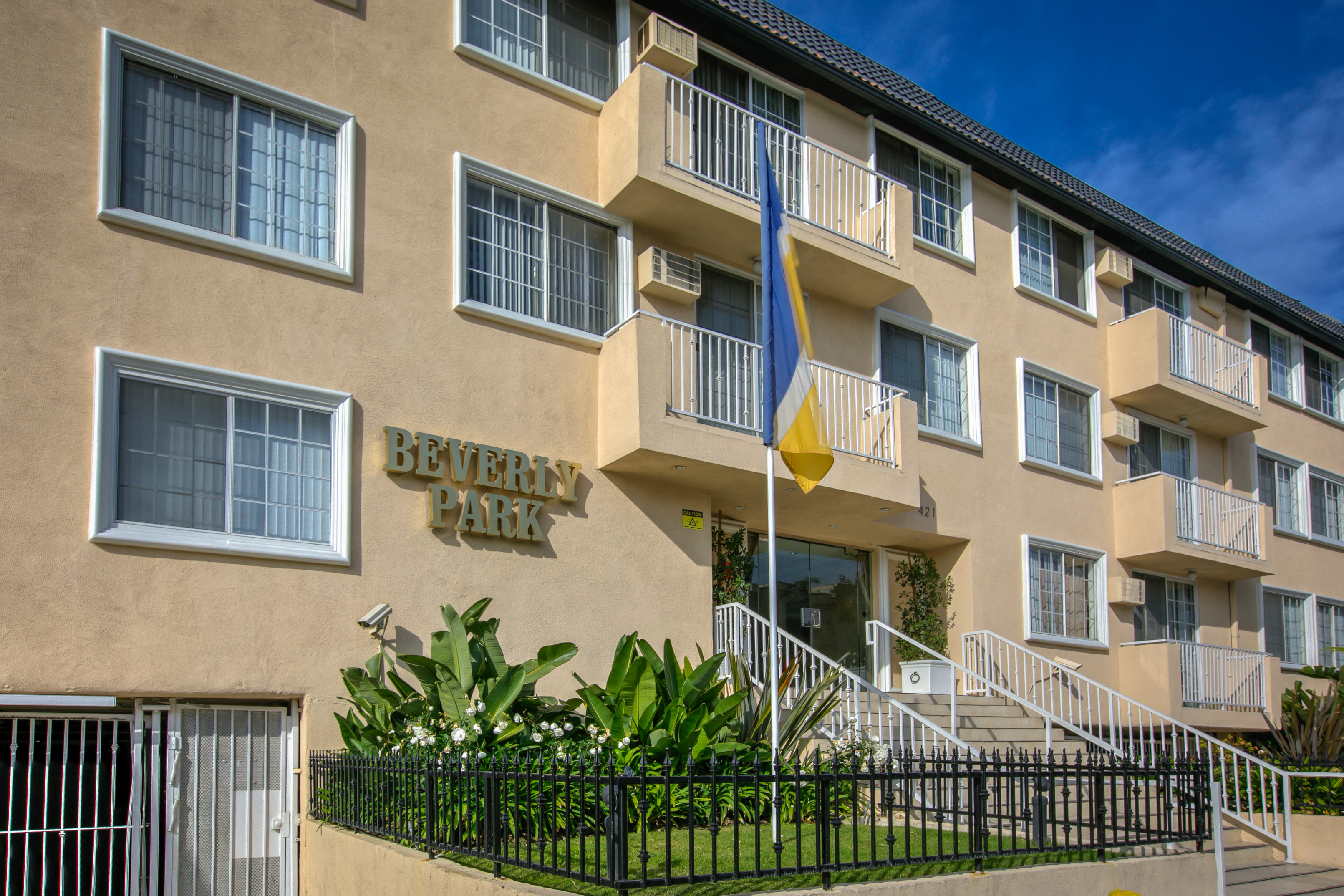 Apartment Building in Los Angeles